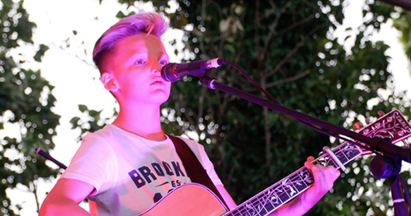 From Sheeran to Sheard – Pallet-Track member ‘over the moon’ about his busking son’s overnight fame thumbnail image