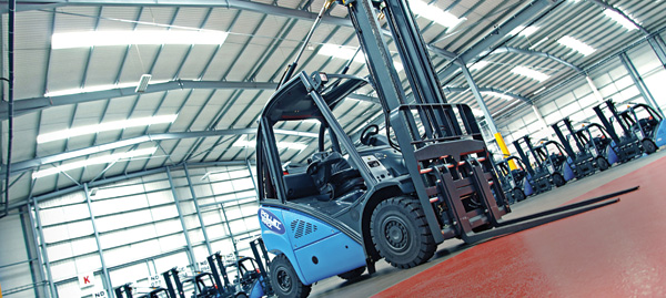Pallet-Track unveils new fleet of state of the art fork lifts thumbnail image