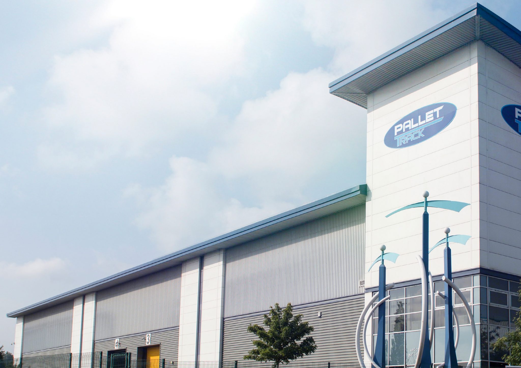 BDO recognises Pallet-Track as region’s fastest growing company thumbnail image