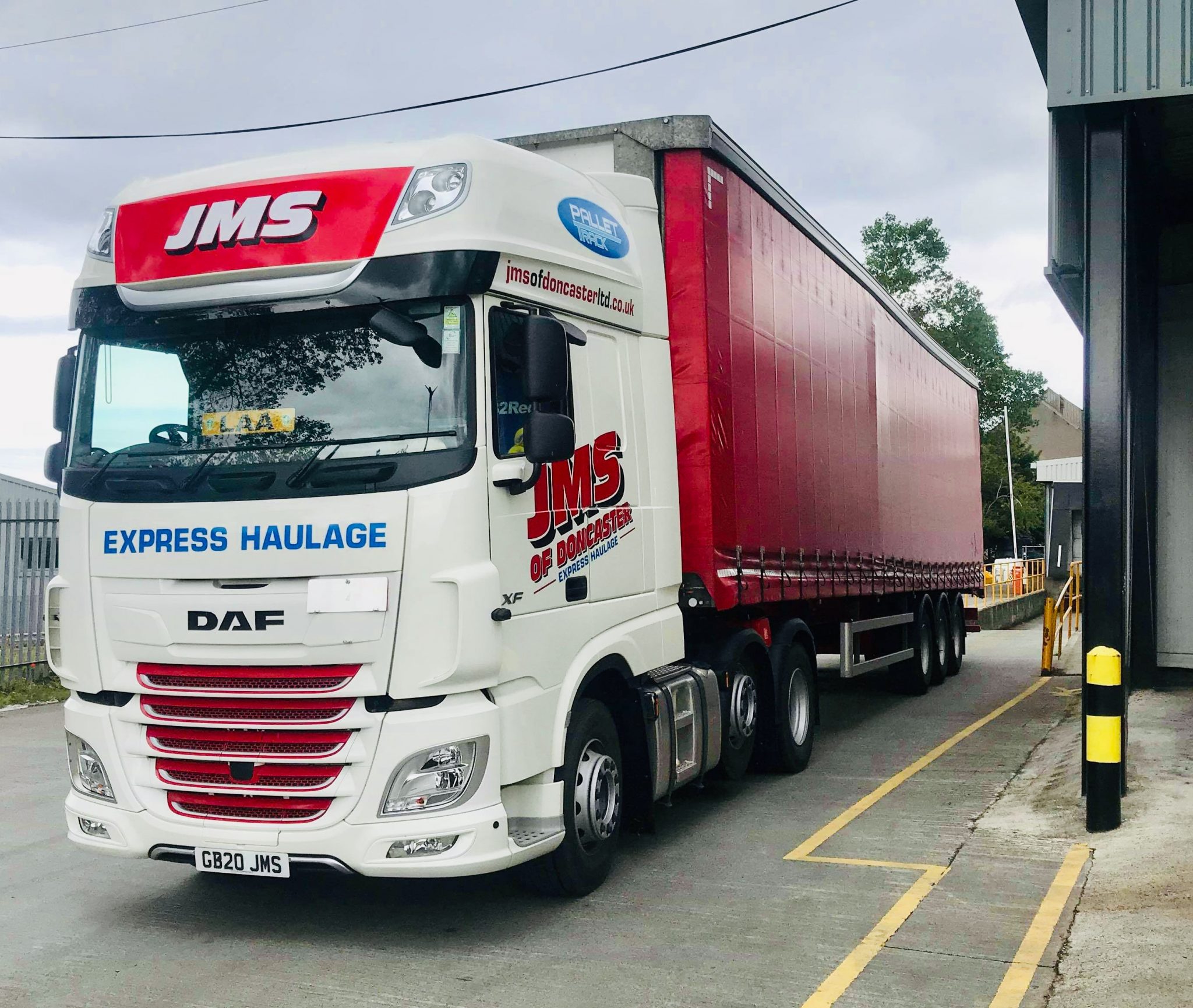 All-new DAF Superspace boosts fleet at JMS of Doncaster thumbnail image